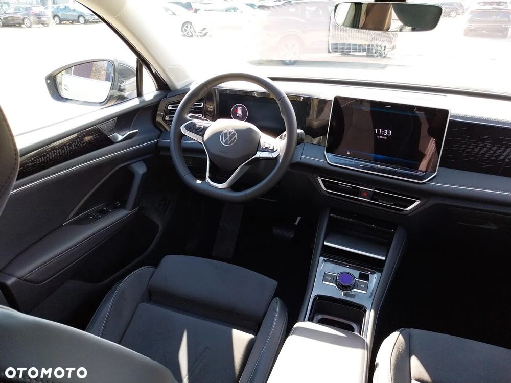 Volkswagen Tiguan - 12