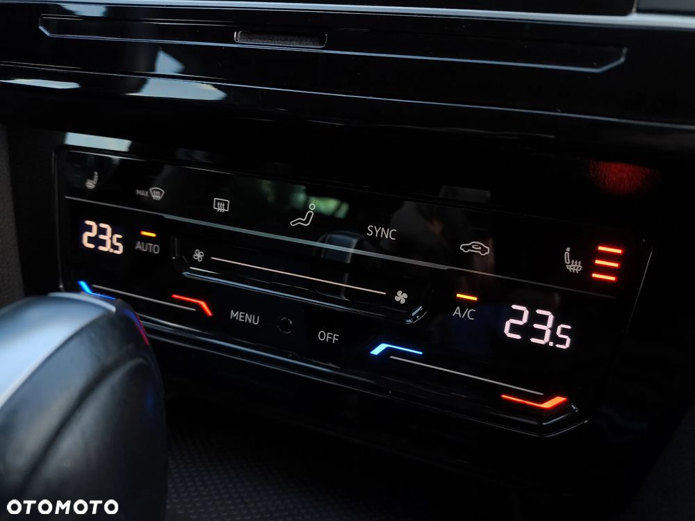 Volkswagen Passat 2.0 TDI EVO Elegance DSG - 34