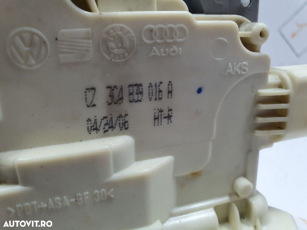 Broasca usa  dreapta spate VOLKSWAGEN PASSAT Variant 3C5 2005 - 2011 2.0 TDI BMR, CBBB   3C4839016A - 3