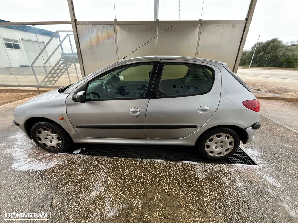 Peugeot 206 1.1 Color Line - 5