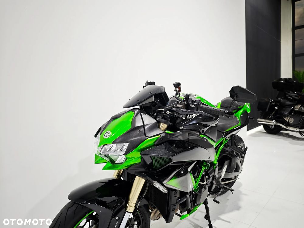 Kawasaki H2 - 21
