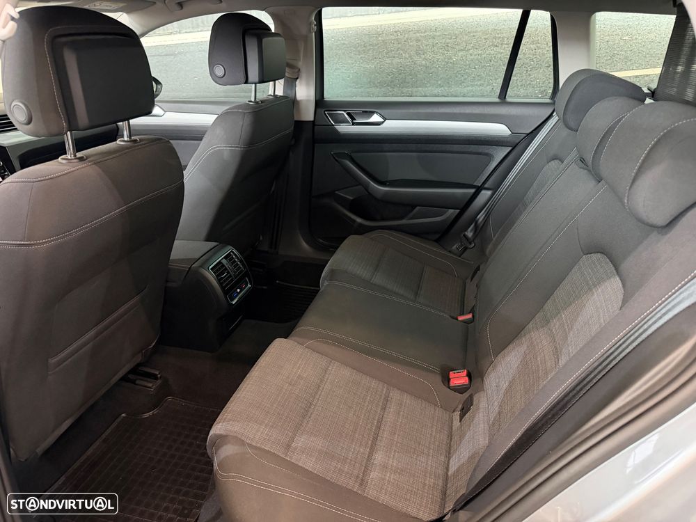 VW Passat Variant 2.0 TDI Confortline DSG - 7