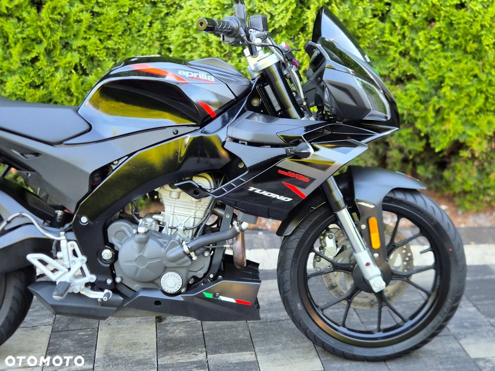 Aprilia Tuono - 7