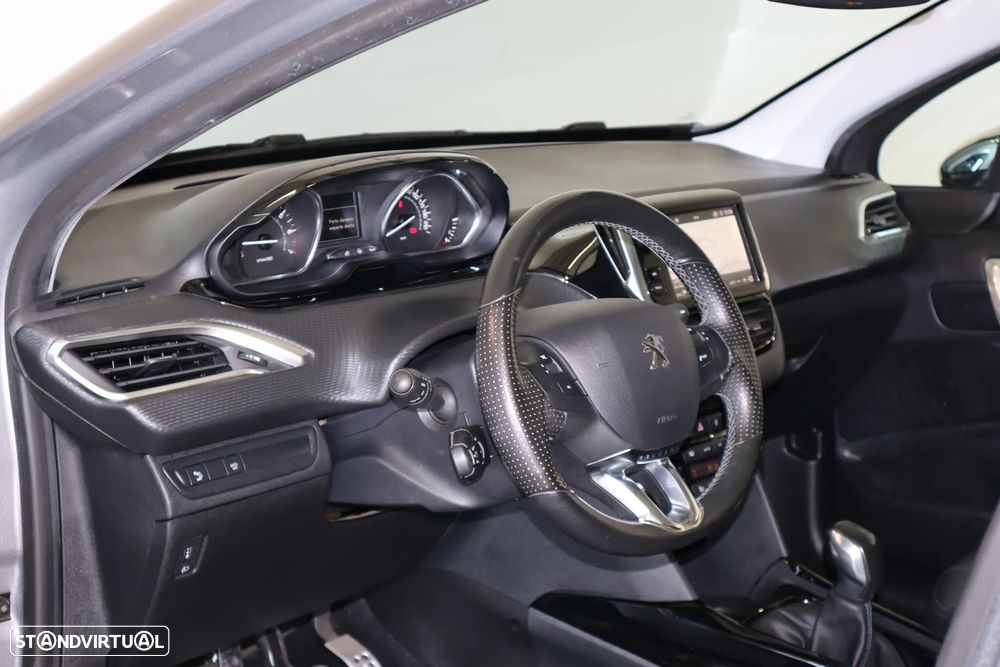 Peugeot 2008 1.2 PureTech GT Line - 14