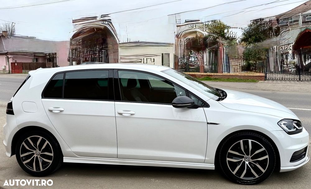 Volkswagen Golf - 10