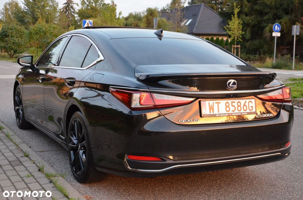 Lexus ES 300h F Sport - 7