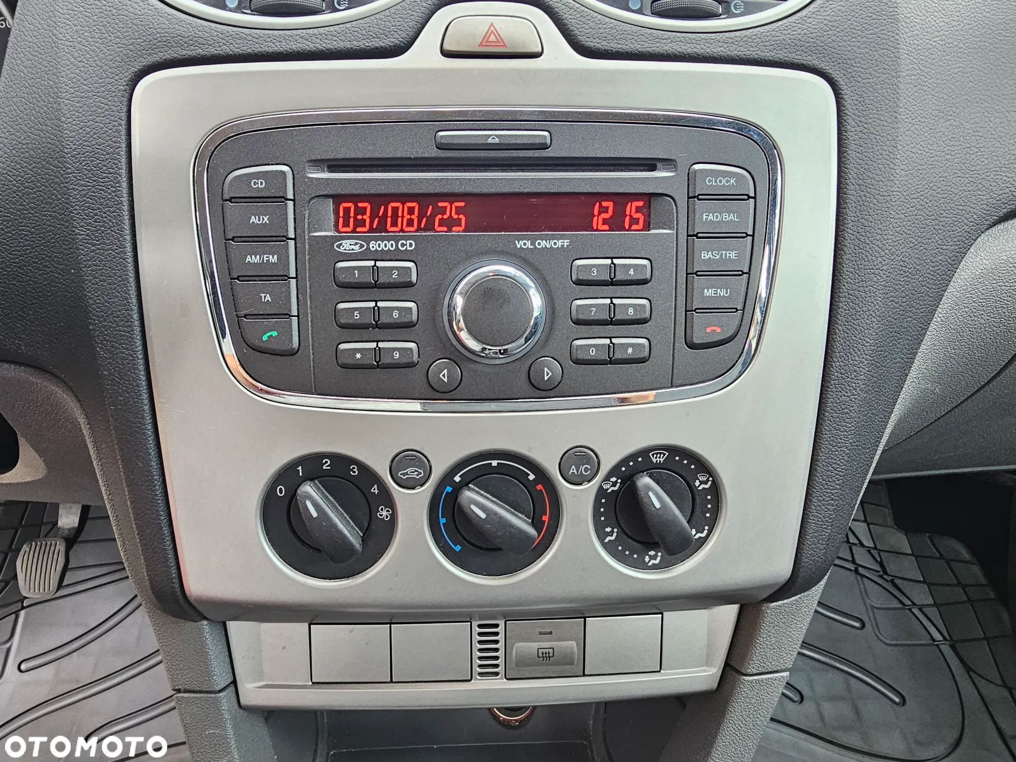 Ford Focus - 31