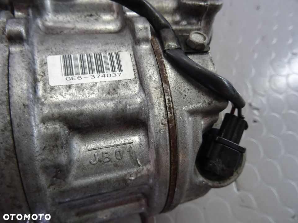 8W0816803N kompresor klimatyzacji 3.0 TDI Audi A6 C8 A4 8W czesci - 2