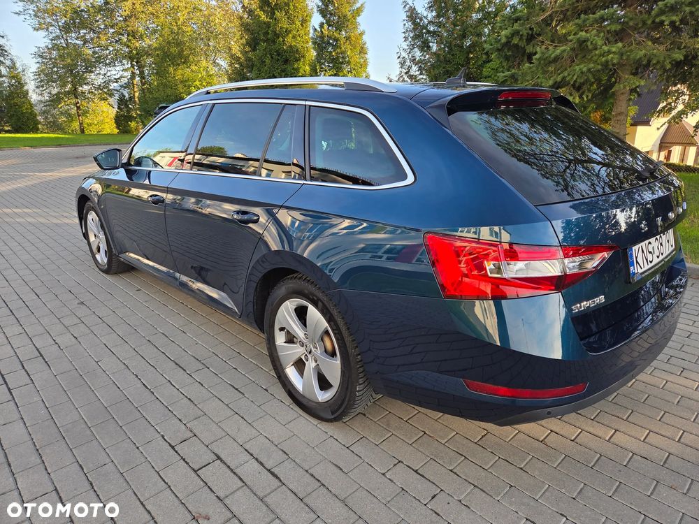 Skoda Superb 2.0 TDI Ambition DSG - 11