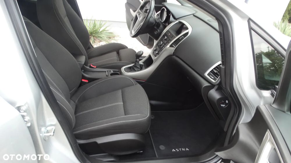 Opel Astra 1.4 T Enjoy - 13