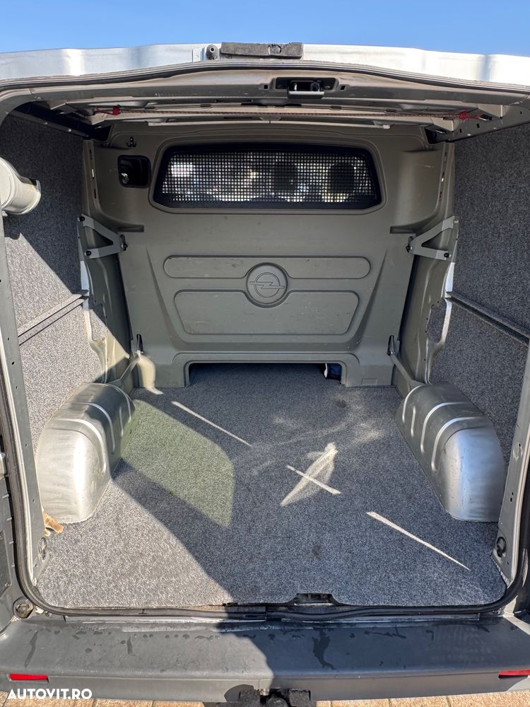 Opel Vivaro - 14