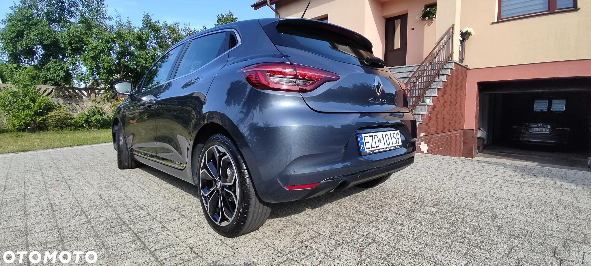 Renault Clio TCe 100 INTENS - 12