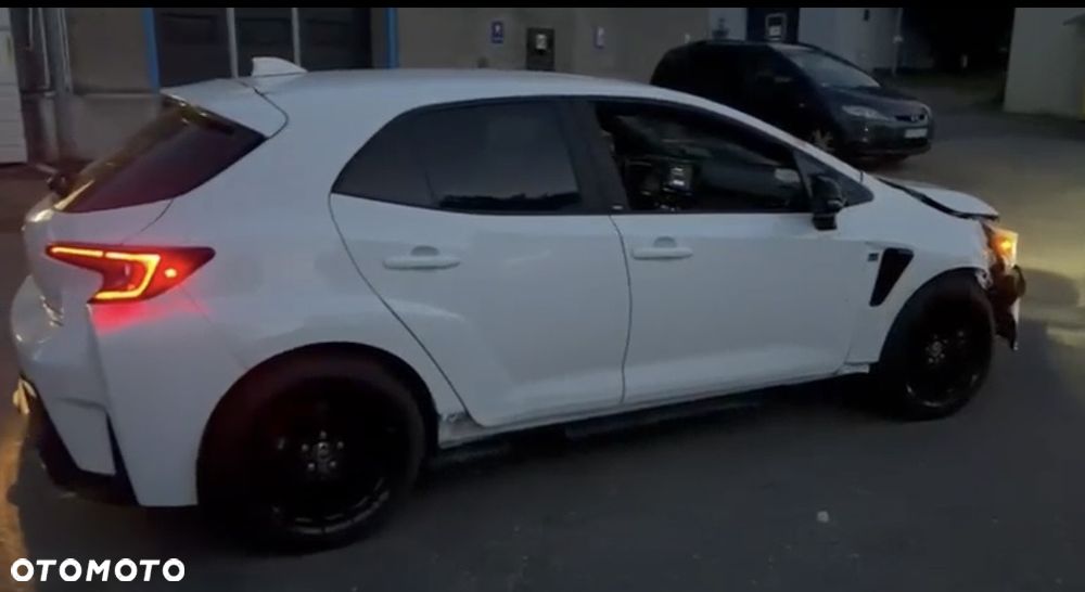 Toyota GR Corolla - 12