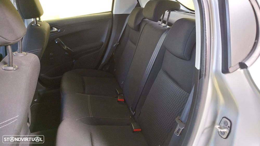 Peugeot 208 1.6 BlueHDi Access - 12
