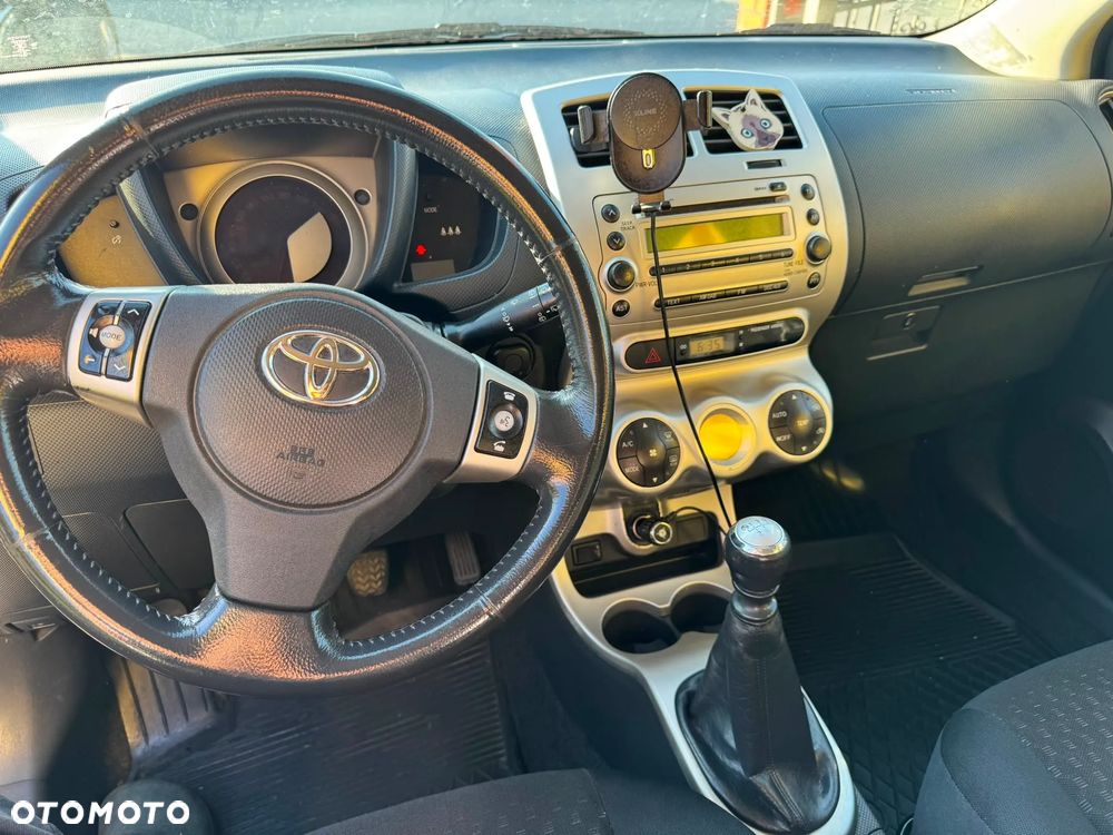 Toyota Urban Cruiser 1.4 D-4D Sol 4x4 - 11