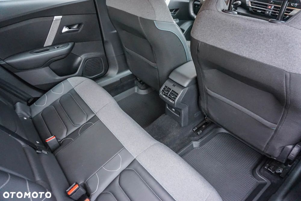 Citroën C4X 1.2 PureTech Plus S&S EAT8 - 32