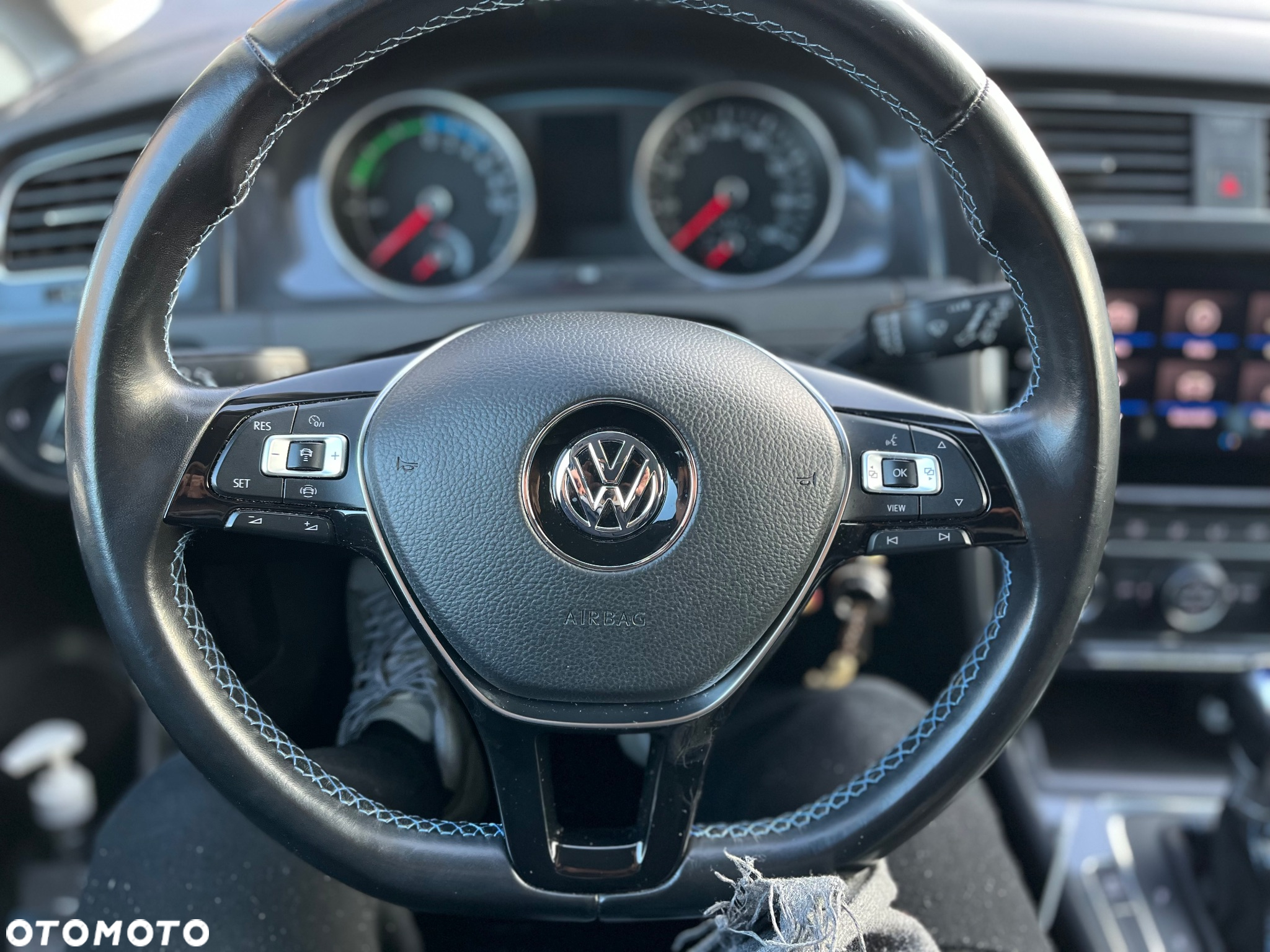 Volkswagen Golf e-Golf - 32