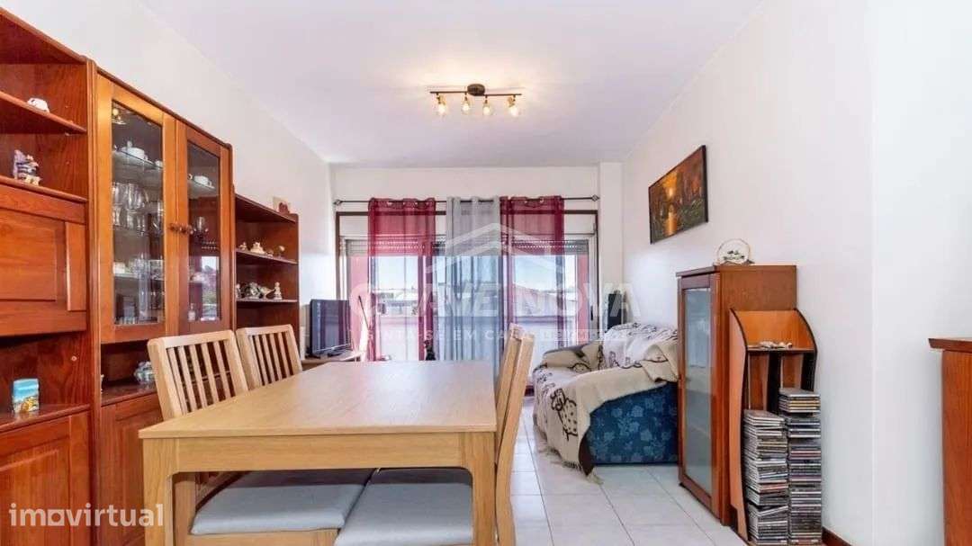 Apartamento T2 c/Varanda e Lugar de Garagem em Santa Maria da Feira - Grande imagem: 3/24