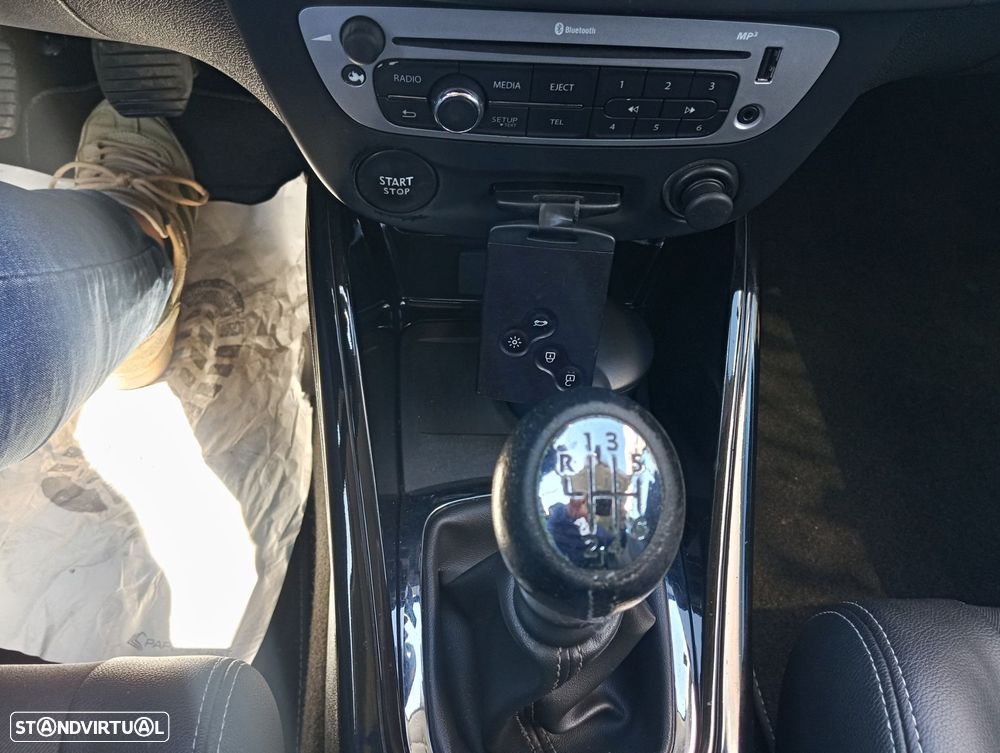 Renault Mégane ENERGY TCe 115 Start & Stop Bose Edition - 10