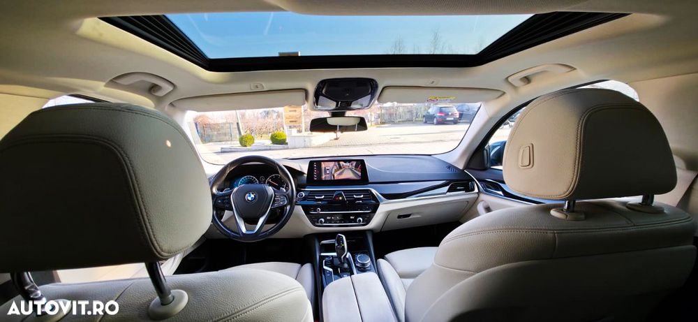 BMW Seria 5 520d xDrive AT - 13