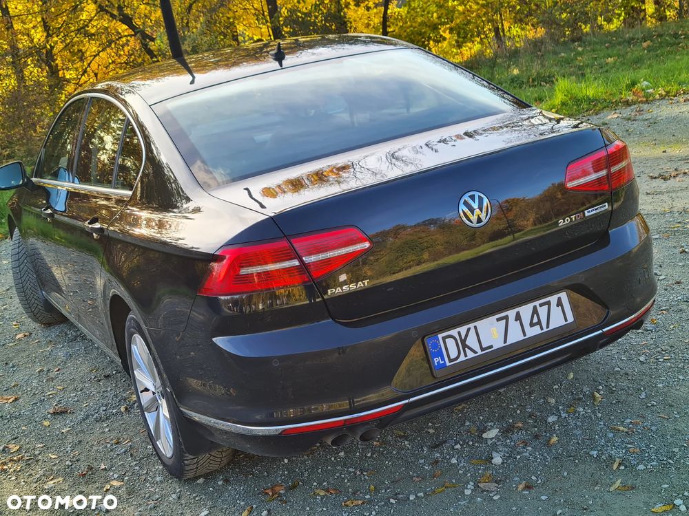 Volkswagen Passat - 4