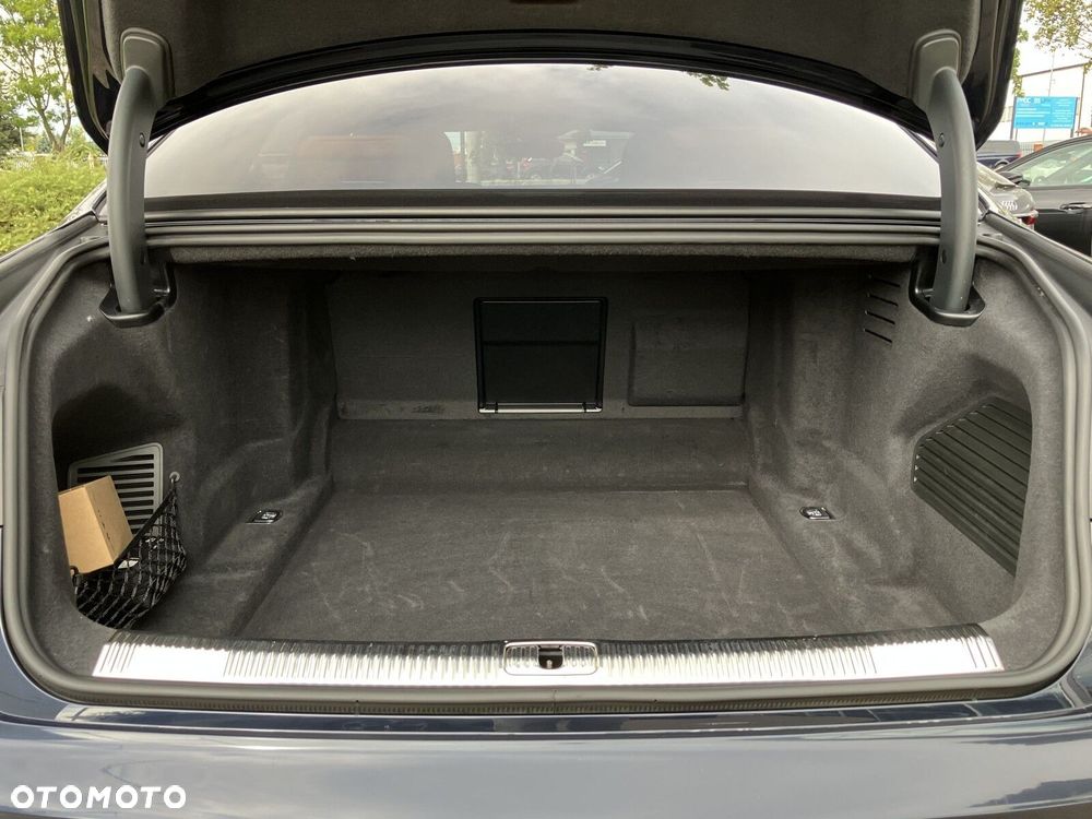 Audi A8 - 16