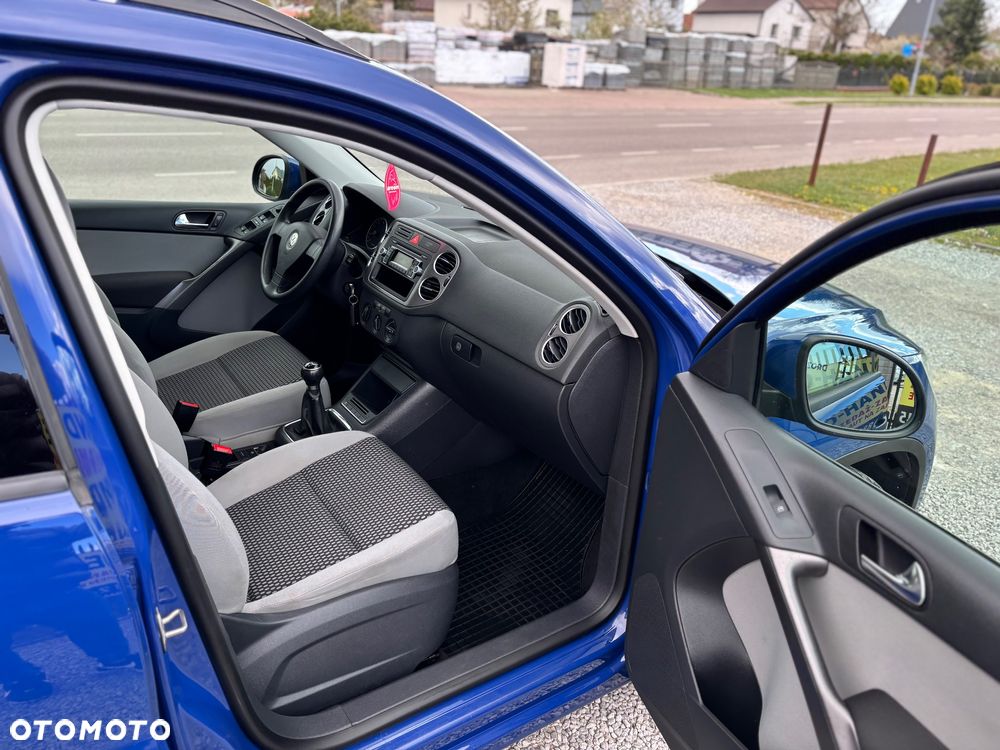 Volkswagen Tiguan - 10