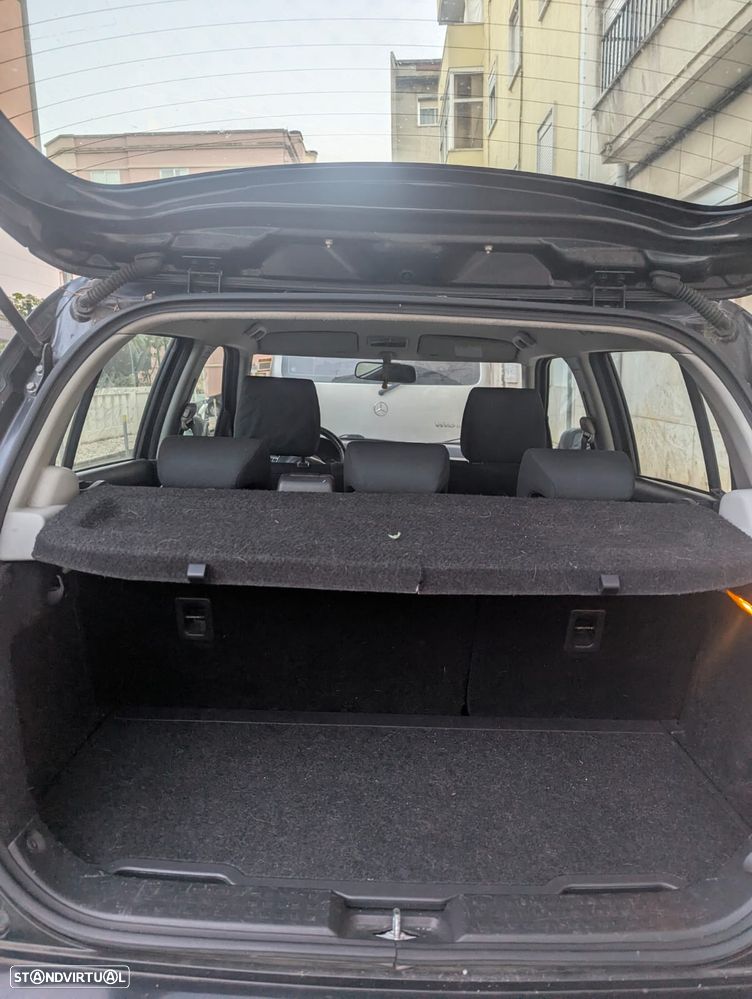 Suzuki Swift 1.3 16V GL - 6