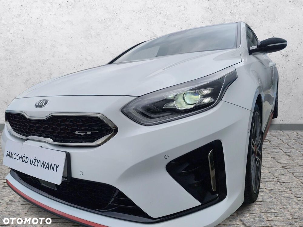 Kia ProCeed - 32