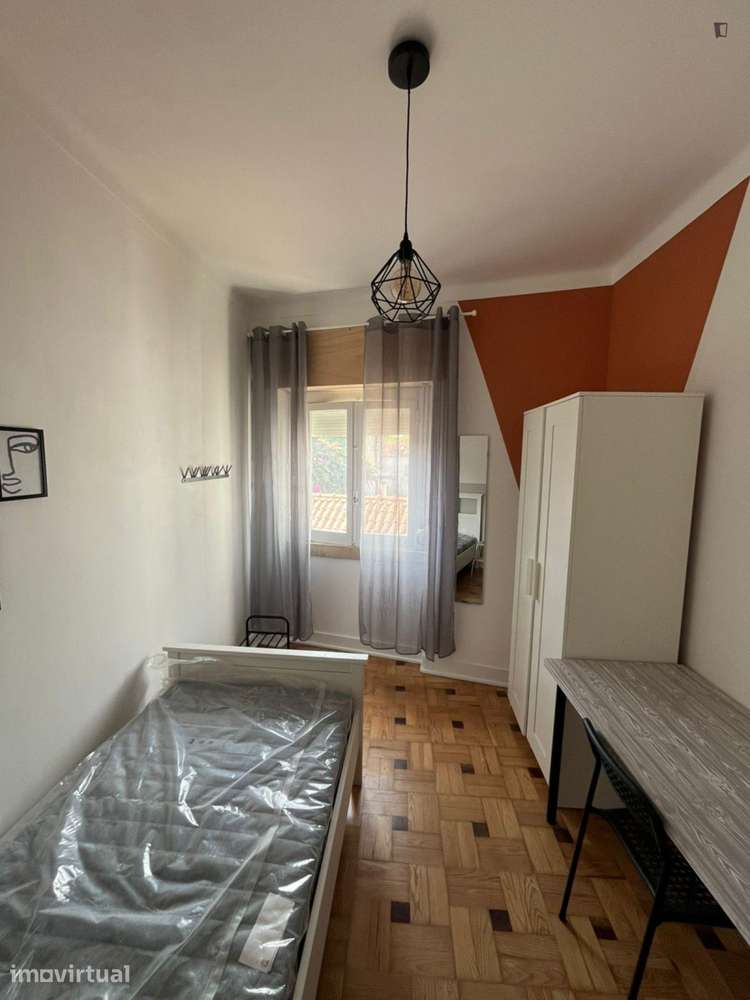 Quarto - localizado em Santarem - Grande imagem: 3/7