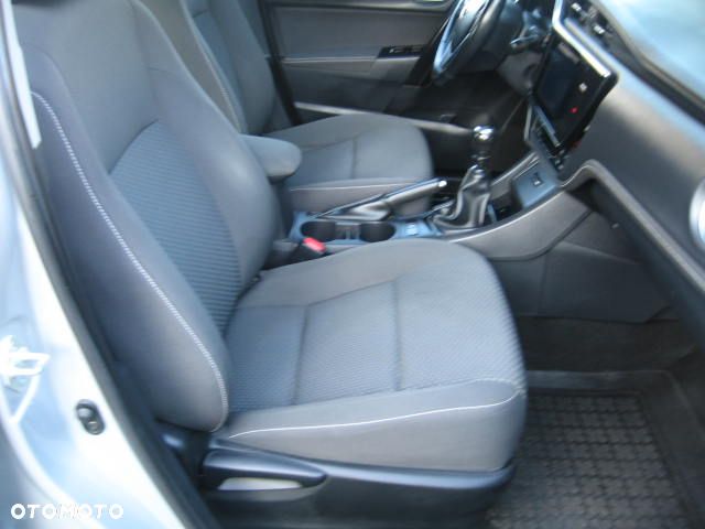 Toyota Corolla 1.6 Premium - 22