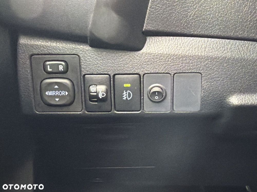 Toyota Corolla - 21