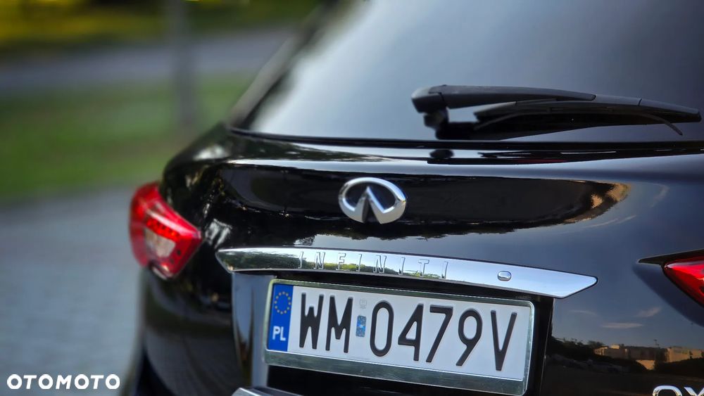 Infiniti QX70 3.7 GT - 12