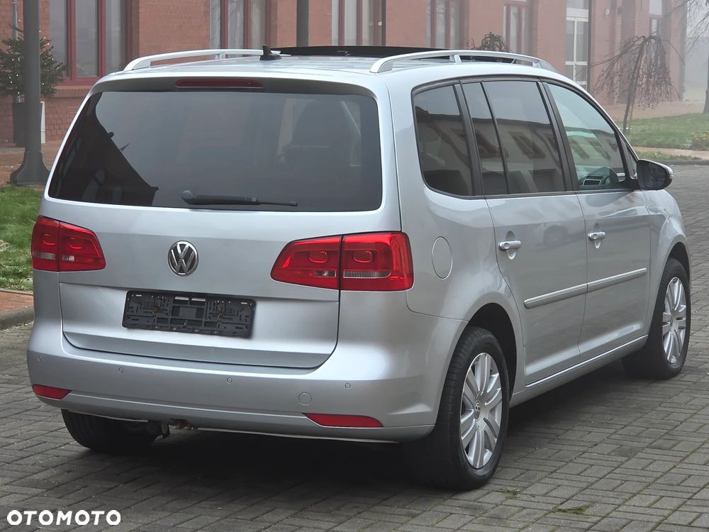 Volkswagen Touran 1.6 TDI DPF BlueMotion Technology DSG Highline - 3
