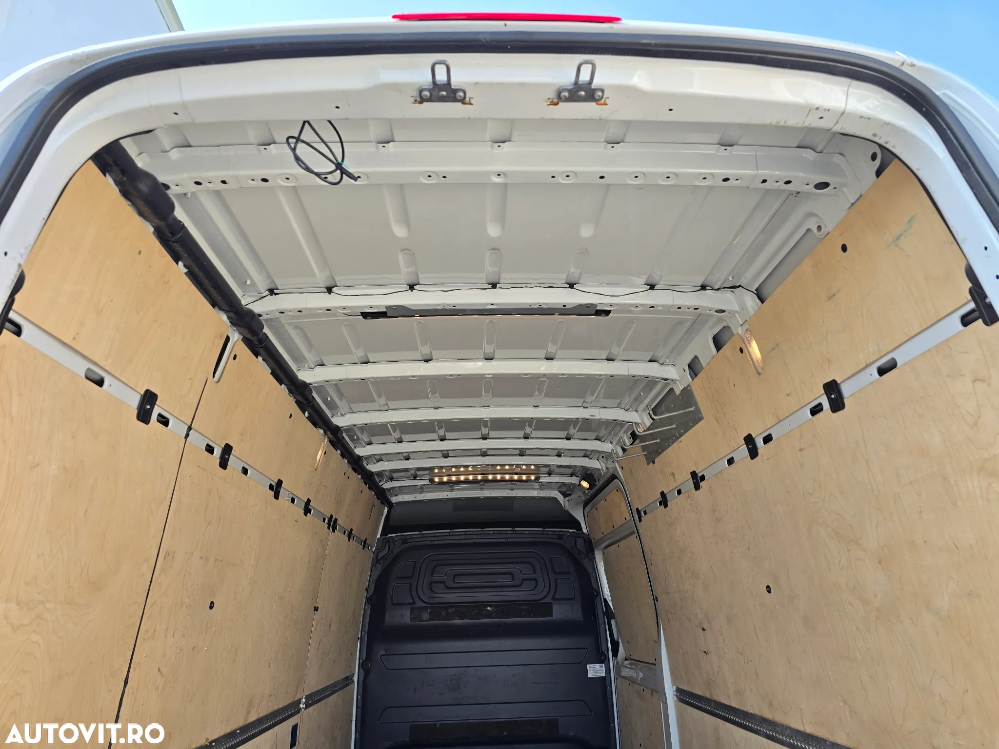 Mercedes-Benz Sprinter 316 CDI 6 paleti. 2019. - 30