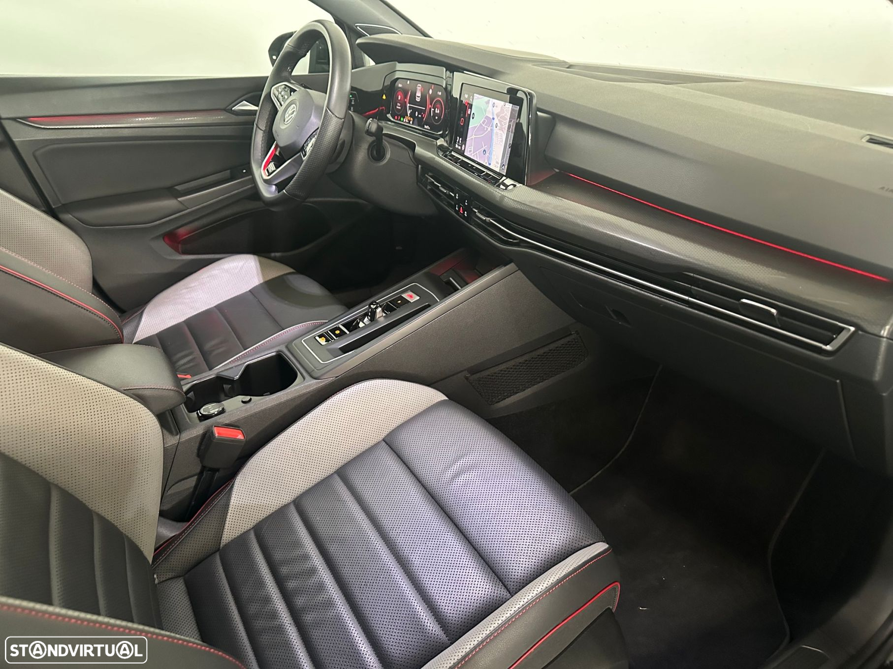 VW Golf 2.0 TSI GTI DSG - 34