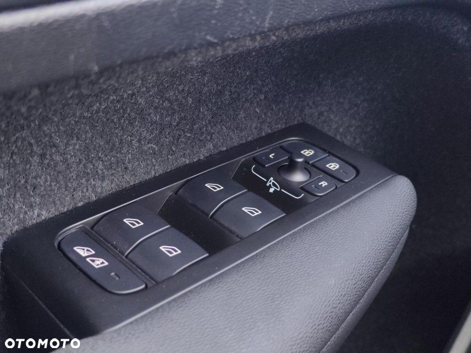 Volvo XC 40 - 24