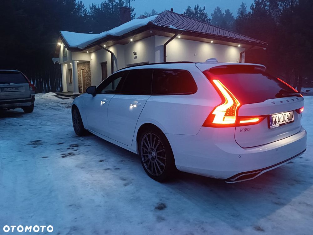 Volvo V90 T8 AWD Plug-In Hybrid R-Design - 29