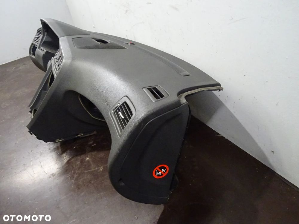 VOLVO XC70 01-07 2.5T 210KM DESKA ROZDZIELCZA - 5