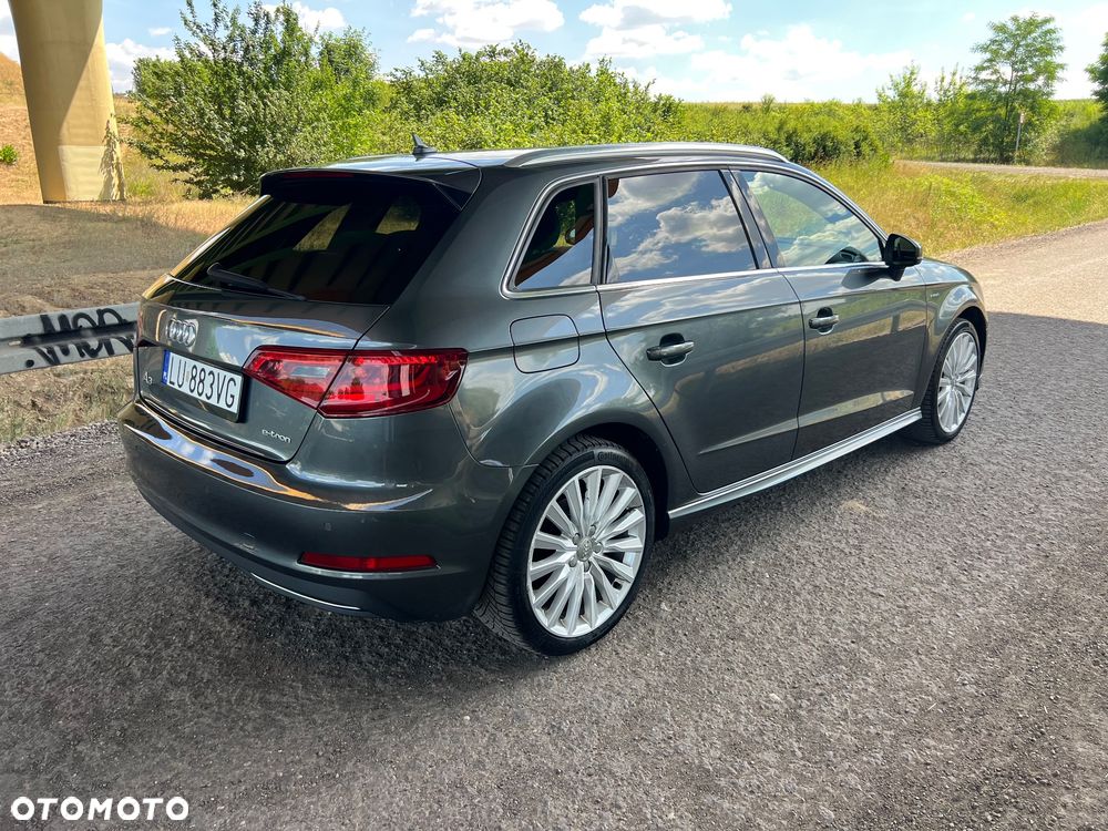 Audi A3 Sportback 1.4 TFSI e-tron S line Sportpaket - 8