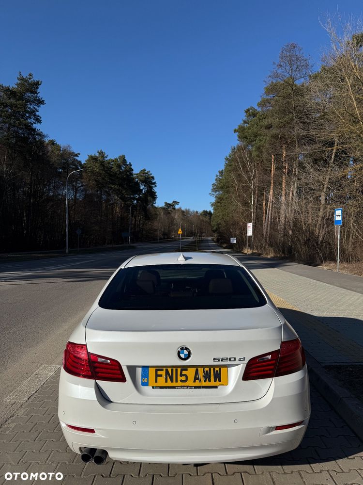BMW Seria 5 520d Luxury Line - 3