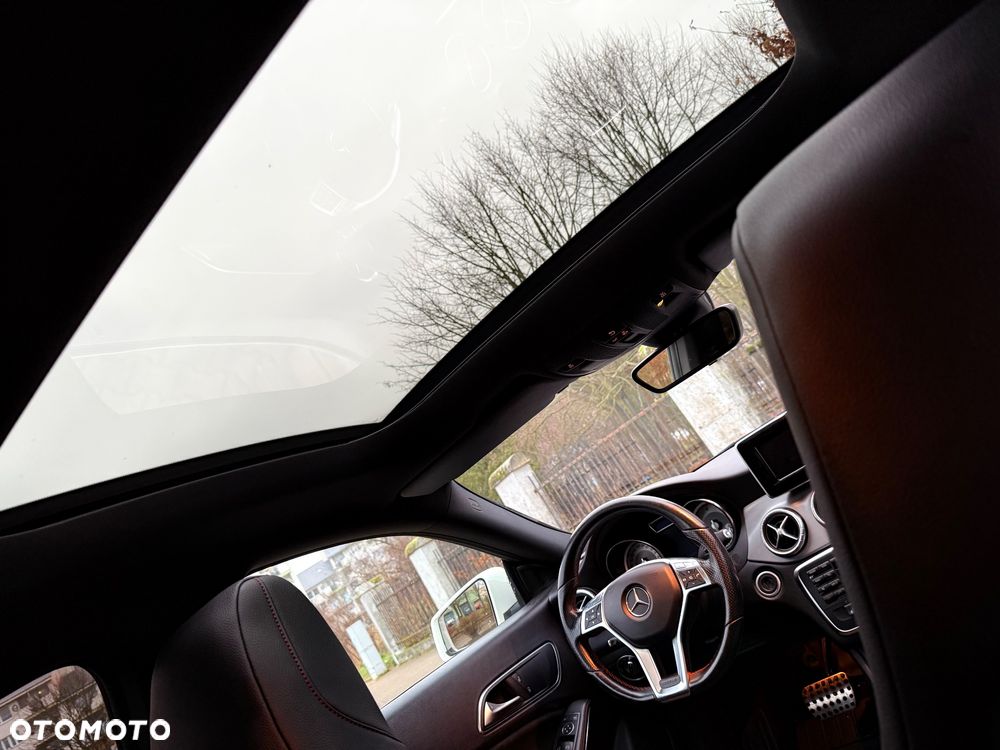 Mercedes-Benz CLA 220 CDI 7G-DCT AMG Line - 13