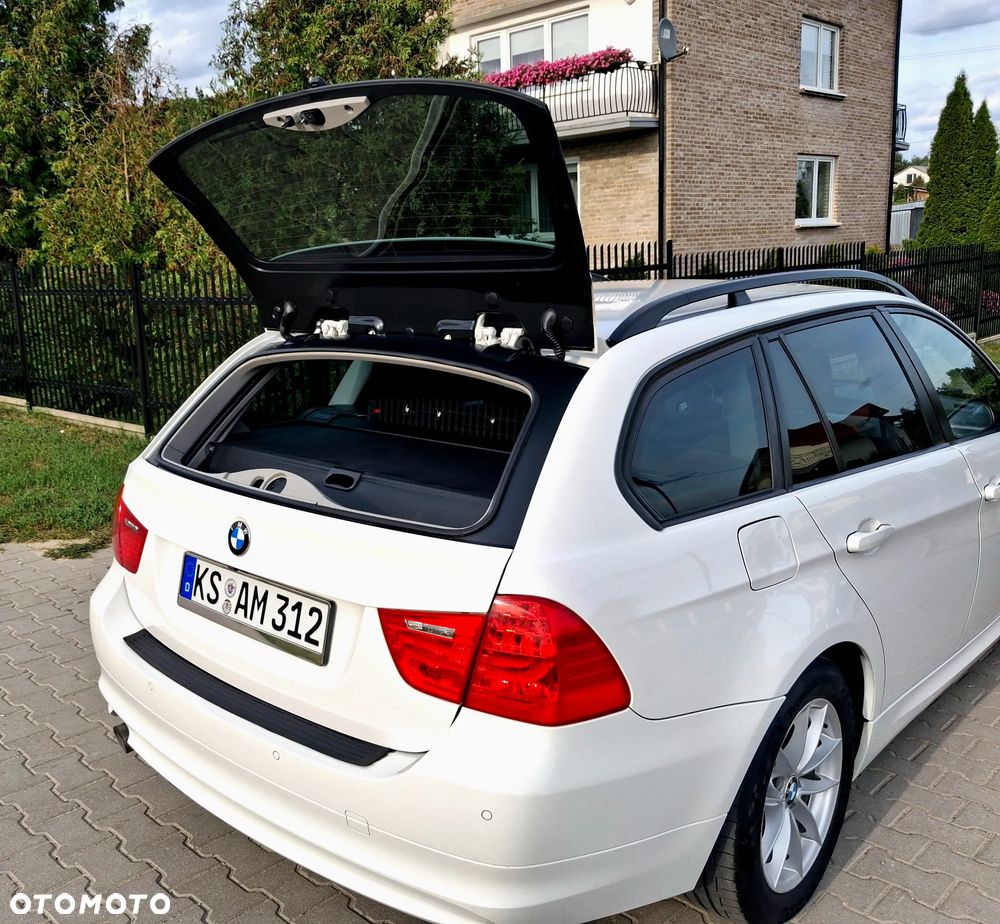 BMW Seria 3 318d DPF Edition Lifestyle - 13