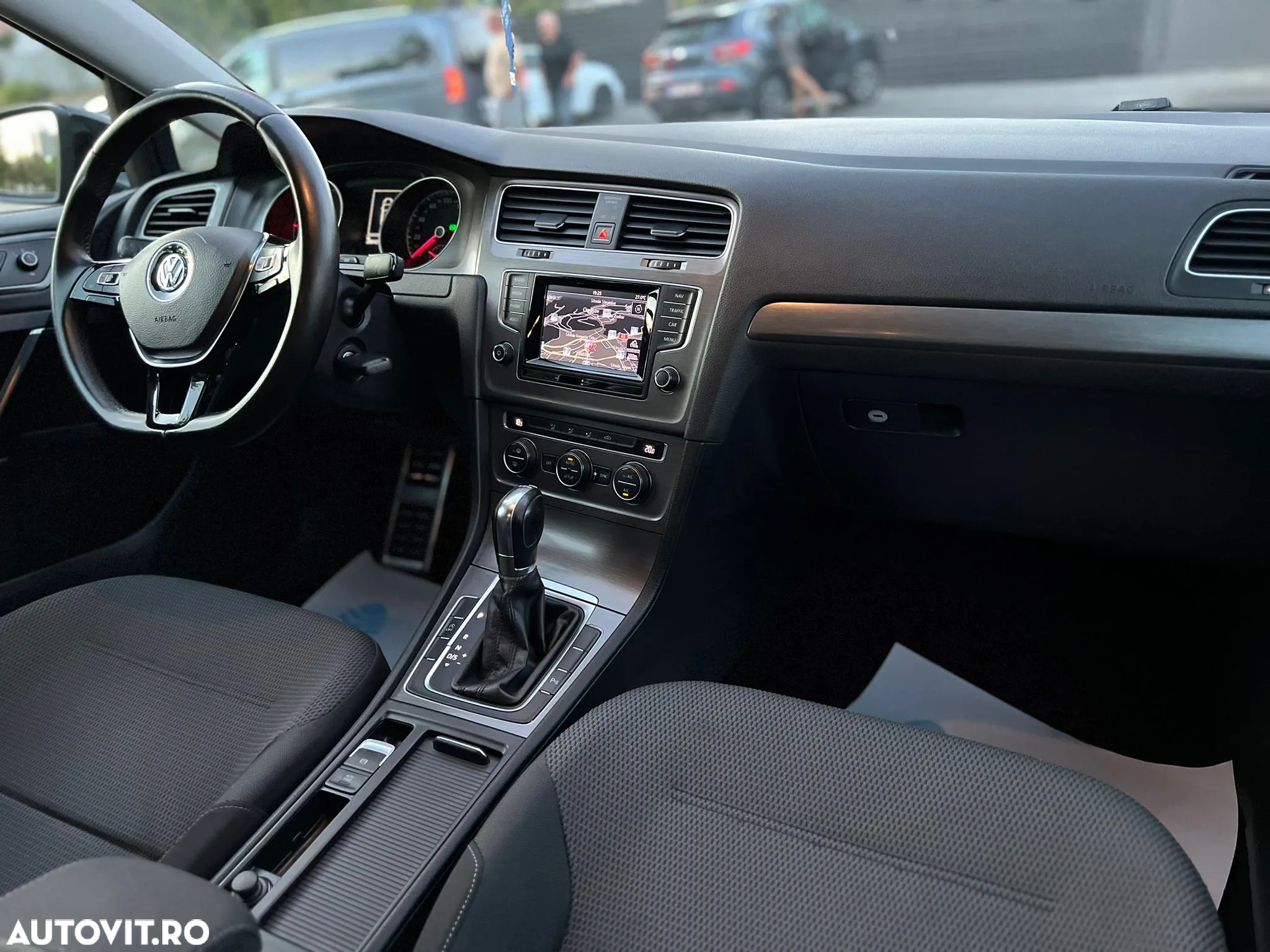 Volkswagen Golf 1.6 TDI (BlueMotion Technology) DSG Comfortline - 13