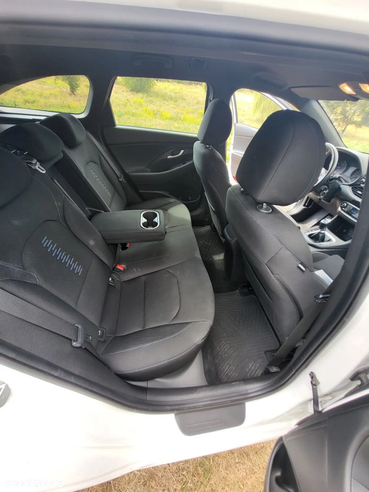Hyundai i30 1.4 T-GDI GO Plus - 13