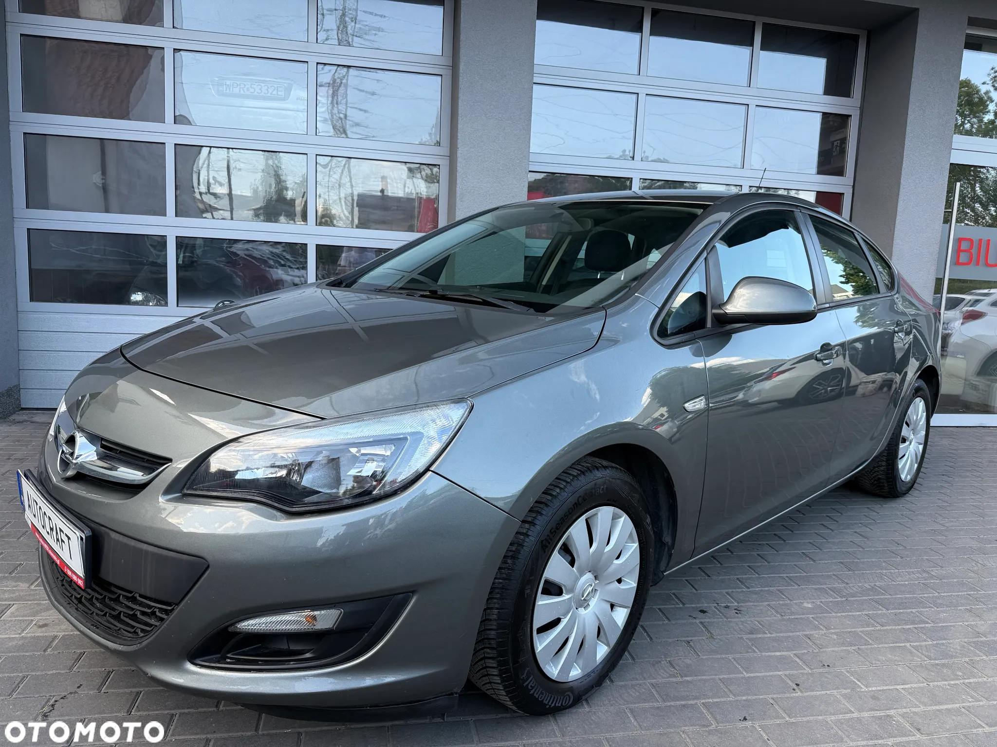 Opel Astra IV 1.4 T Business EU6 - 18