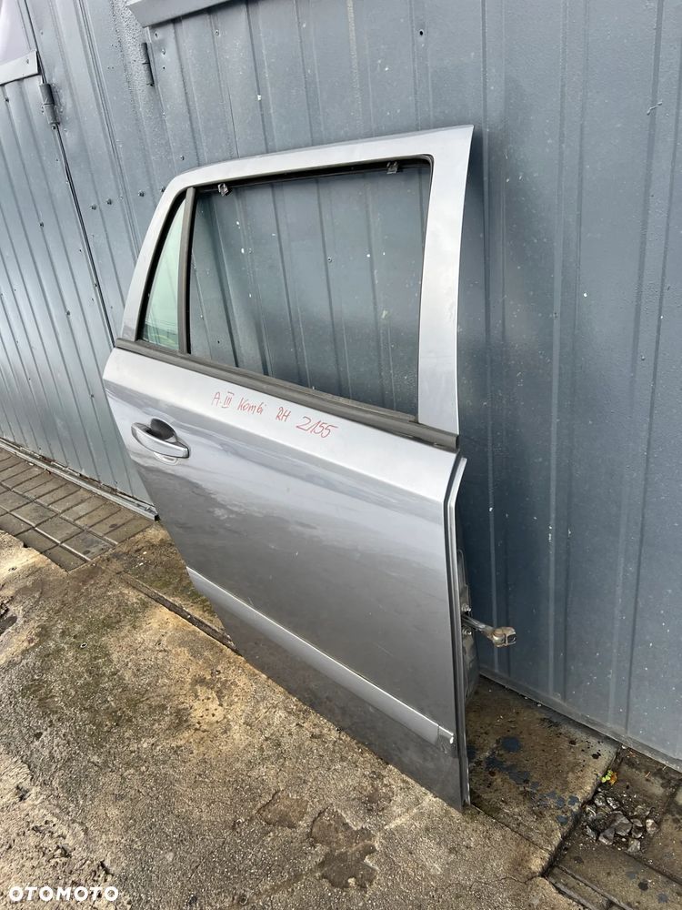 Drzwi Tylne tył Prawe Opel Astra H III Kombi Z155 - 2