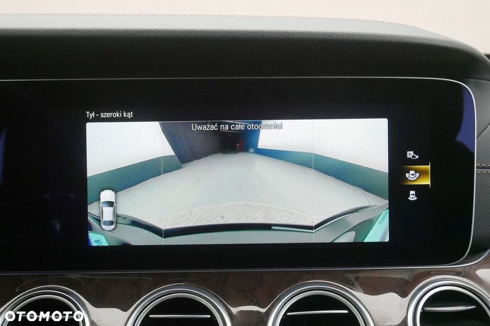 Mercedes-Benz Klasa E - 20