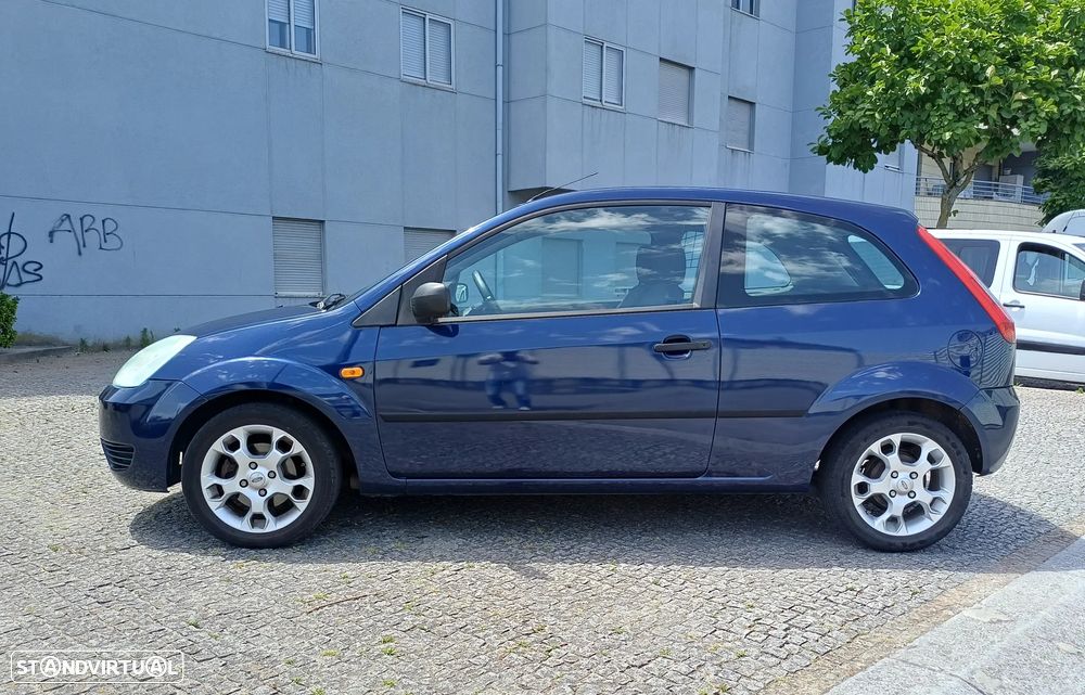 Ford FIESTA 1.4 TDCI VAN - 80 CV - POSSIBILIDADE DE CRÉDITO - 5
