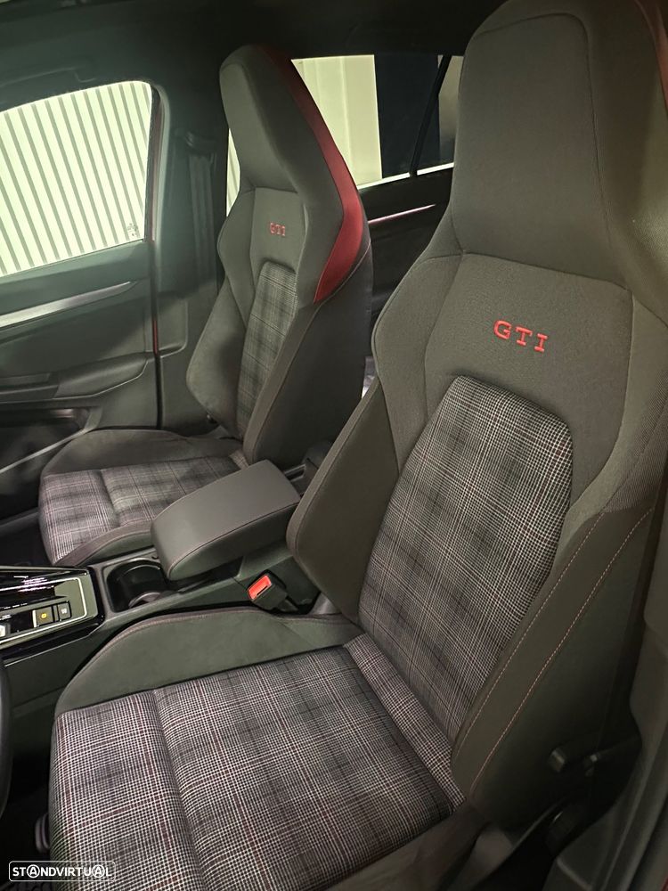 VW Golf 2.0 TSI GTI DSG - 11